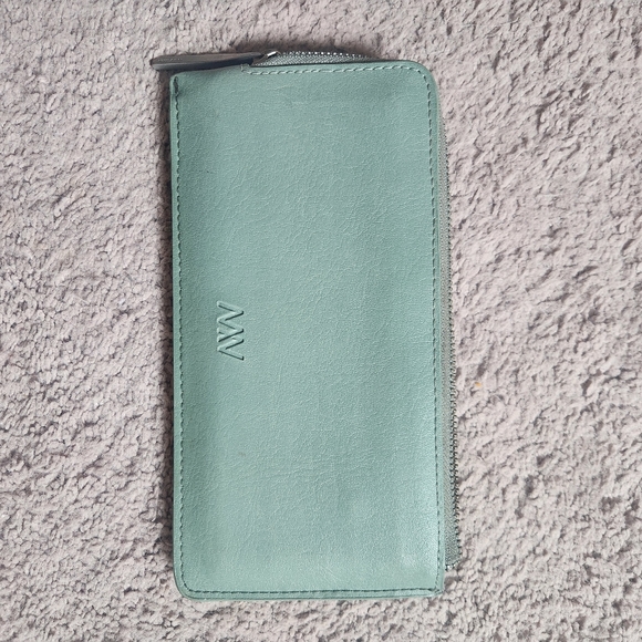 Matt and Nat Wallet - Picture 2 of 5